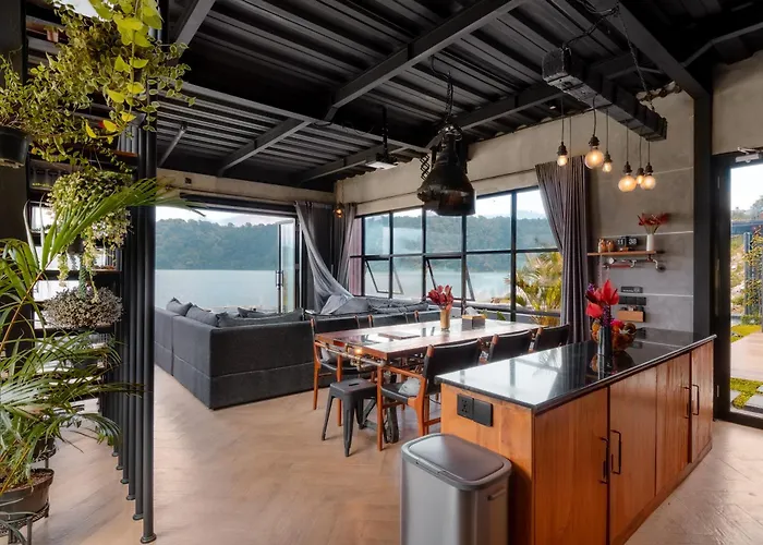 Lake-front Luxury *