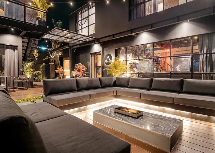 Lake-front Luxury * بيدوغول