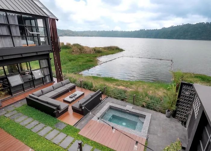 فيلة Lake-front Luxury بيدوغول